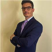 Avvocato offre lezioni di diritto civile